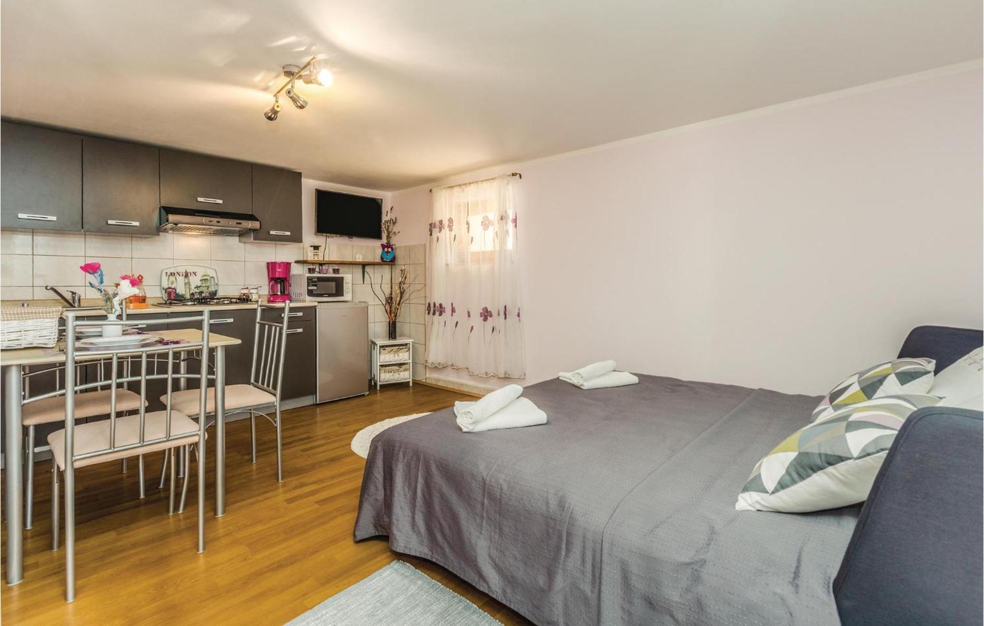 Stunning Apartment In Radmani With Wifi Exterior foto